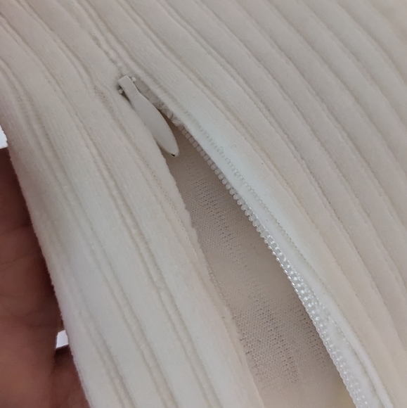 NWT - Juicy Couture White Velour Sweatpants - Picture 4 of 13